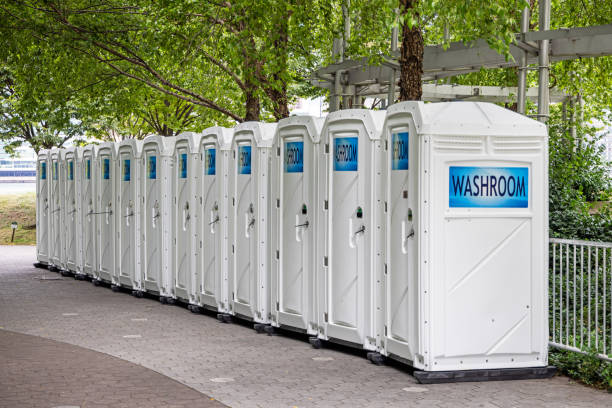 Best Porta potty rental near me  in Center Line, MI