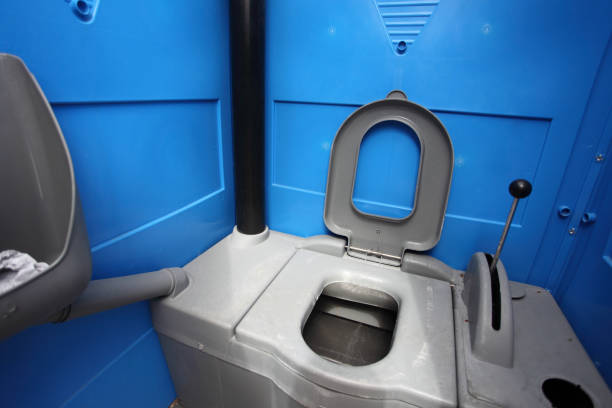 Porta potty delivery and setup in Center Line, MI